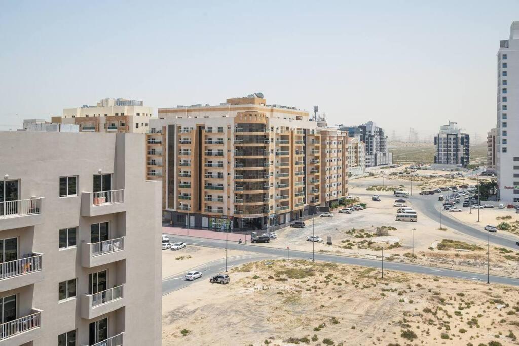 Luxury 1Br With Balcony Pool Gym Apartment Dubai Exterior photo